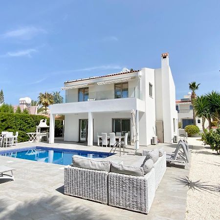 Luxury Villa Roma Near The Beach Coral Bay Exterior photo