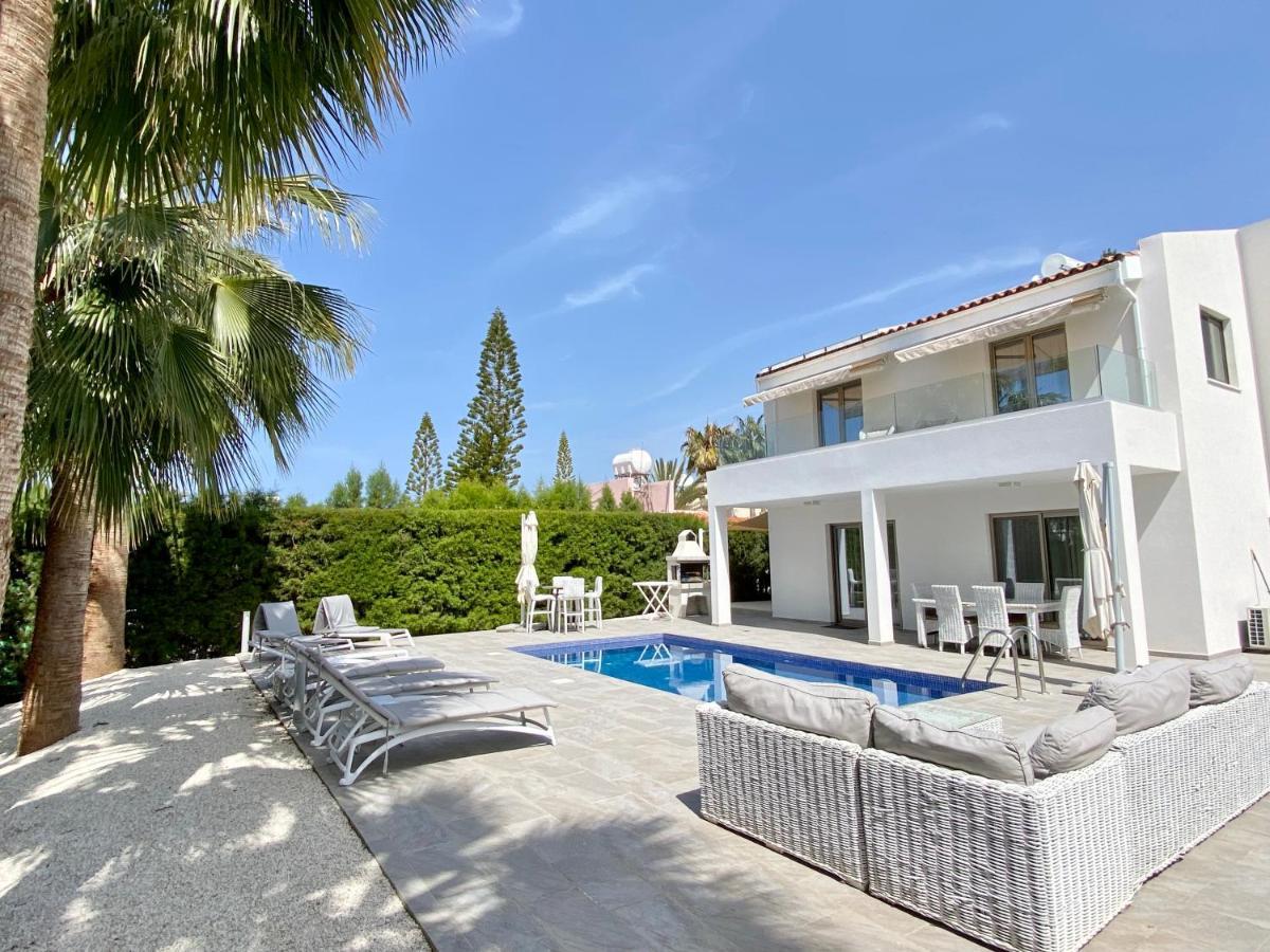 Luxury Villa Roma Near The Beach Coral Bay Exterior photo